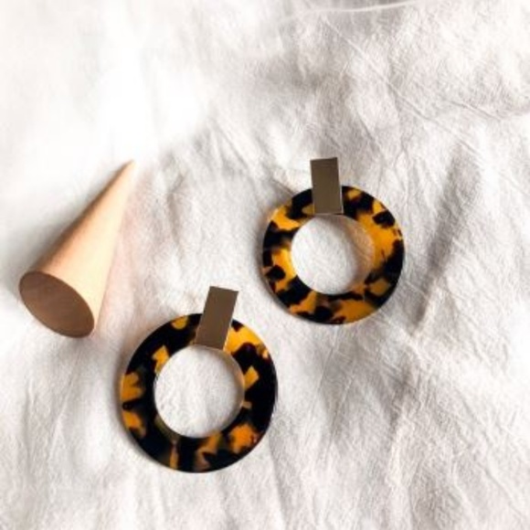 4 for $20 Chloe Acrylic Resin Hoop Earrings - Picture 6 of 8